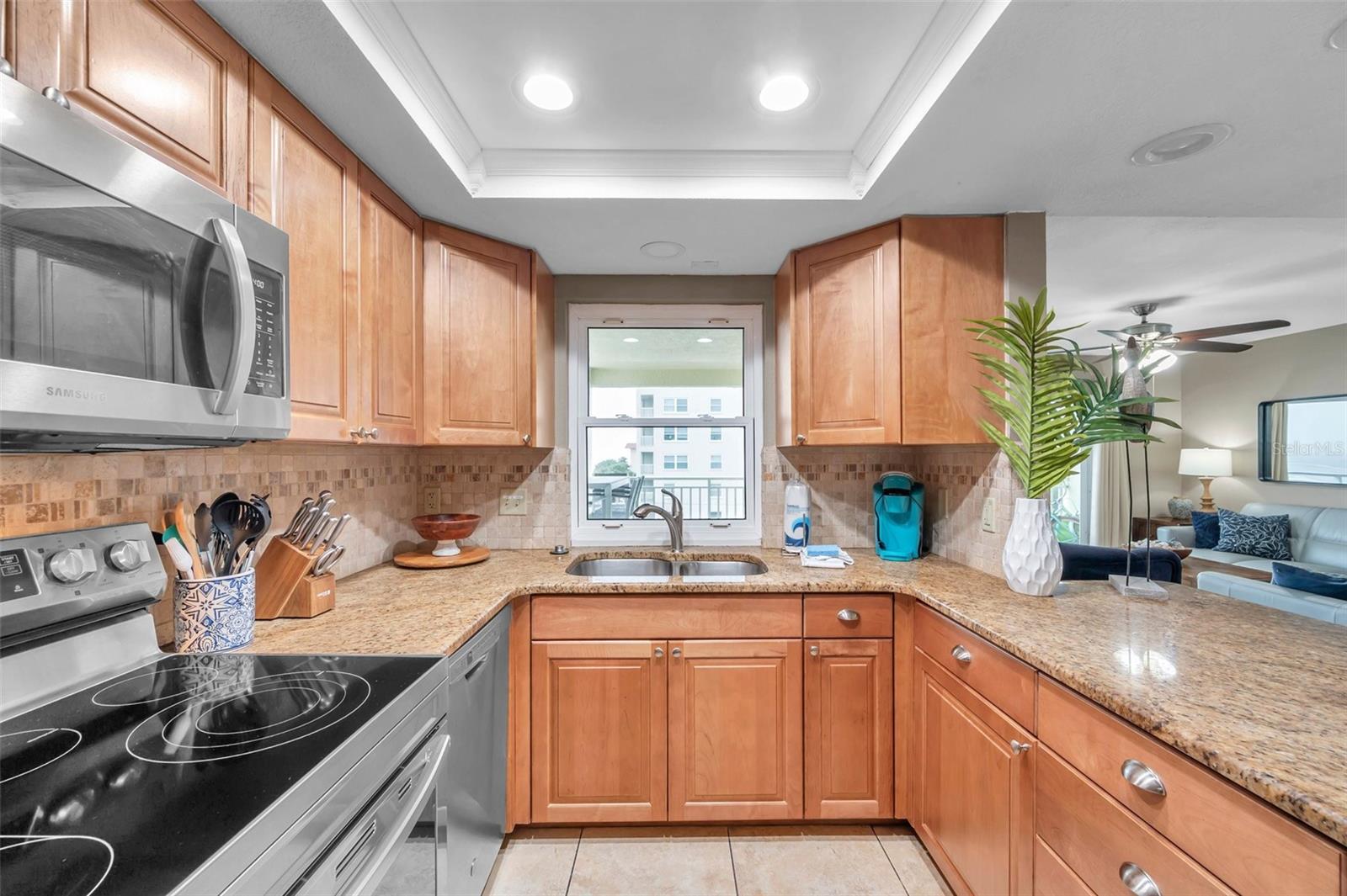 17450 GULF BLVD #306, REDINGTON SHORES, FL, 33708