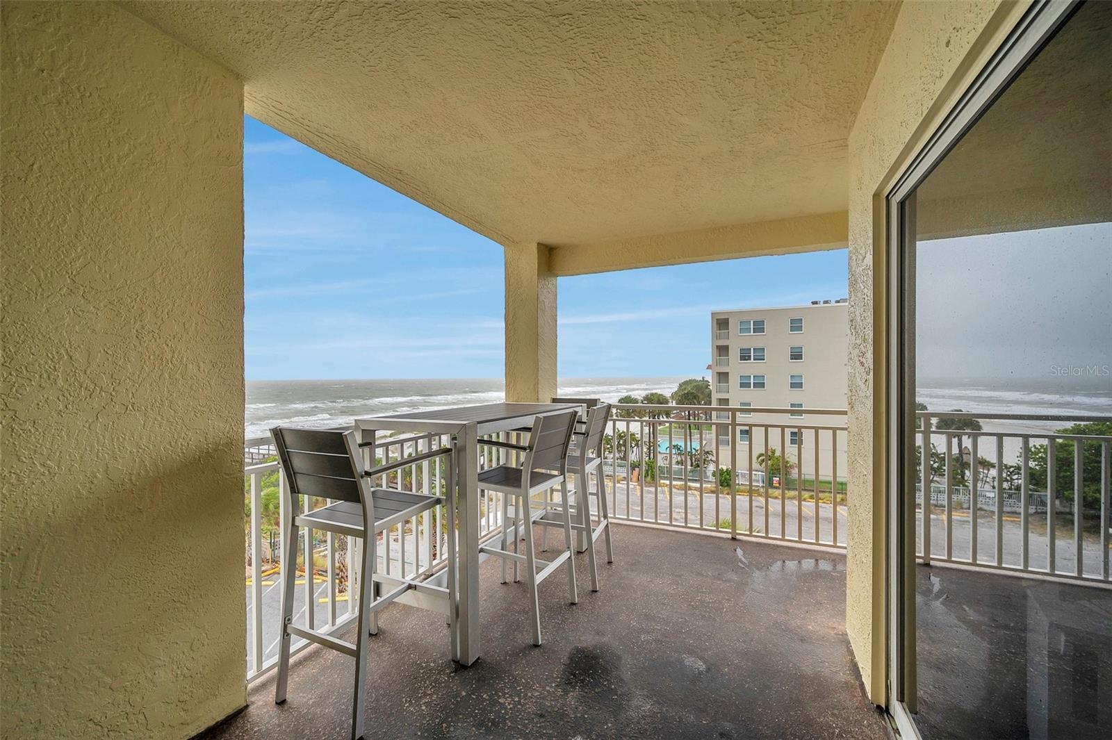 17450 GULF BLVD #306, REDINGTON SHORES, FL, 33708