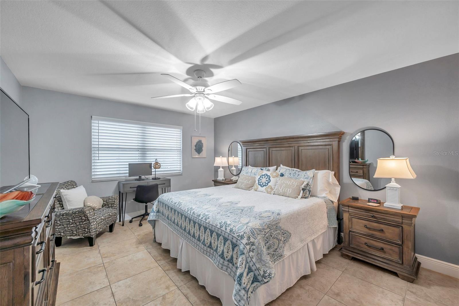 17450 GULF BLVD #306, REDINGTON SHORES, FL, 33708