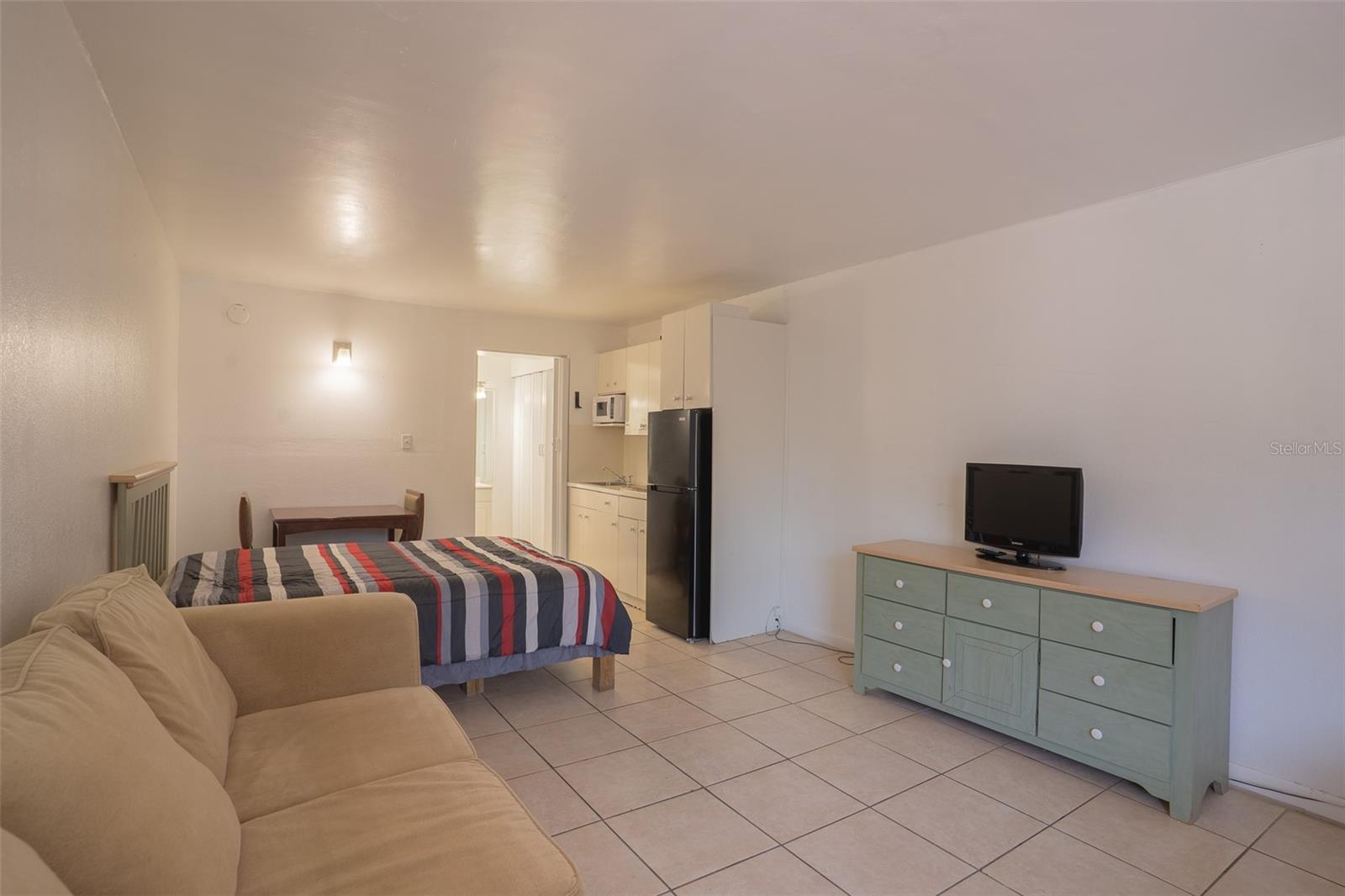 P4936731 Property Photo