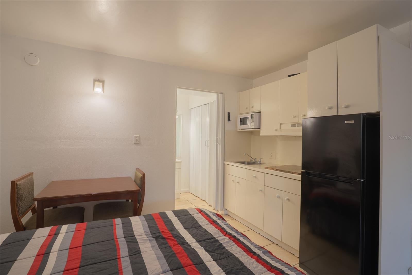 P4936731 Property Photo