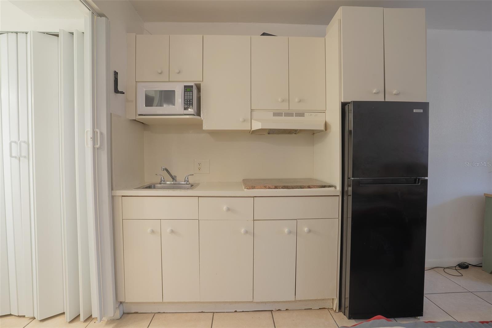 P4936731 Property Photo