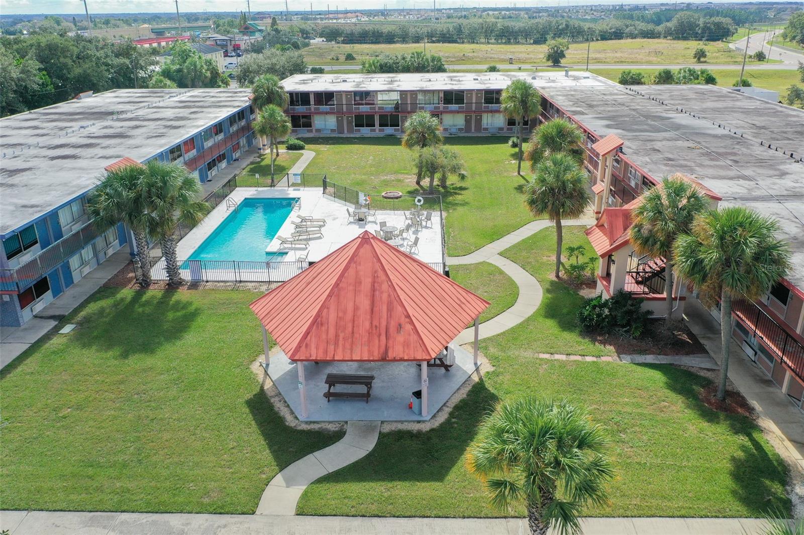 P4936731 Property Photo