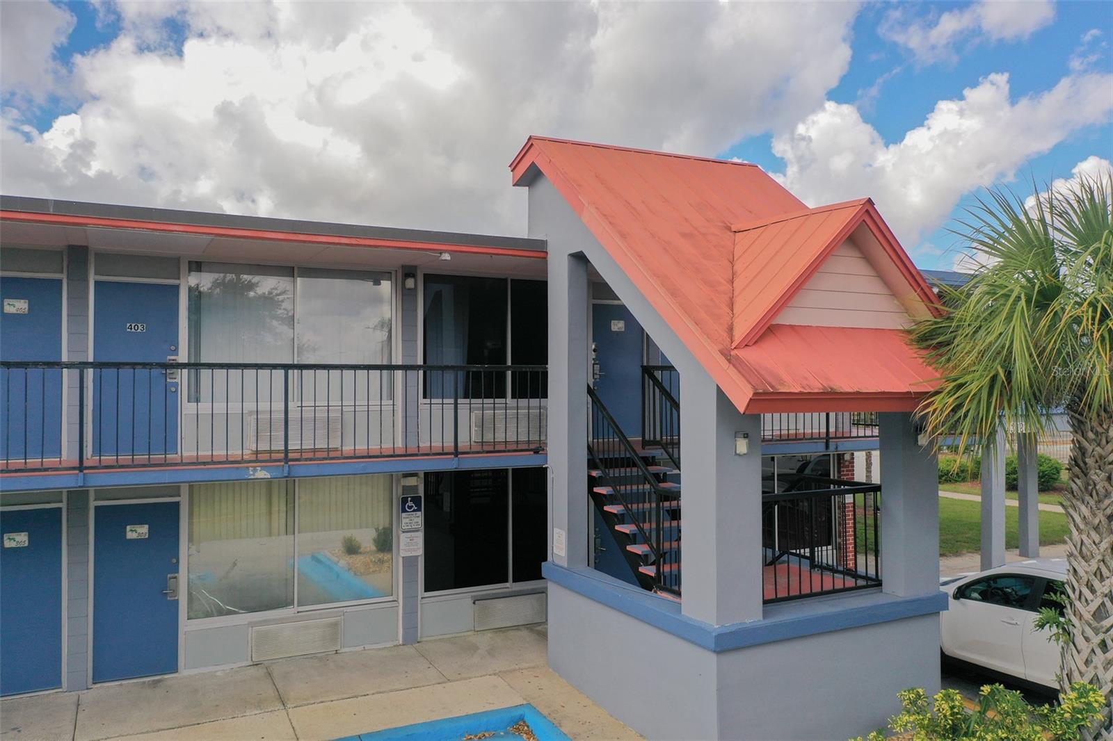 P4936731 Property Photo