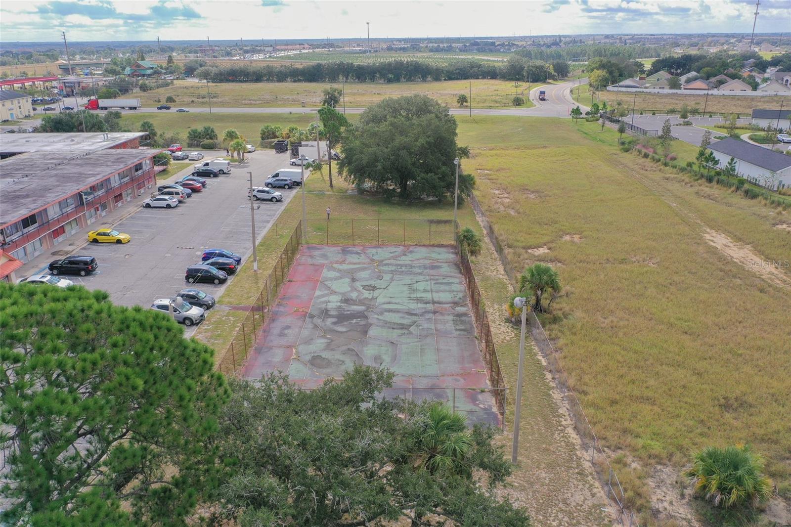 P4936731 Property Photo