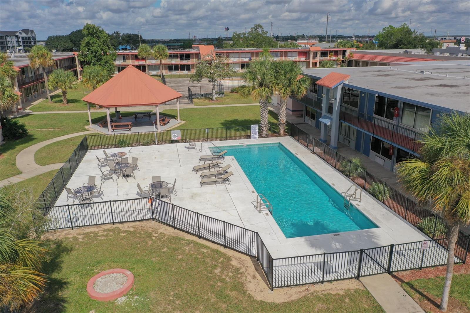 P4936731 Property Photo