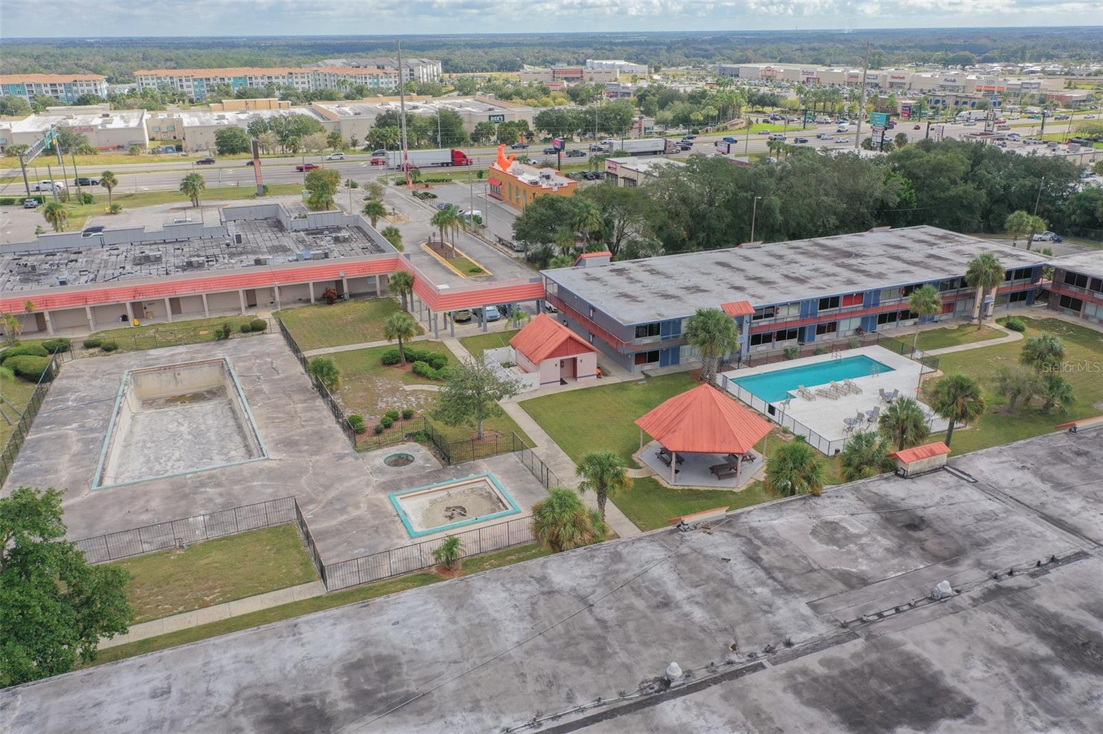 P4936731 Property Photo