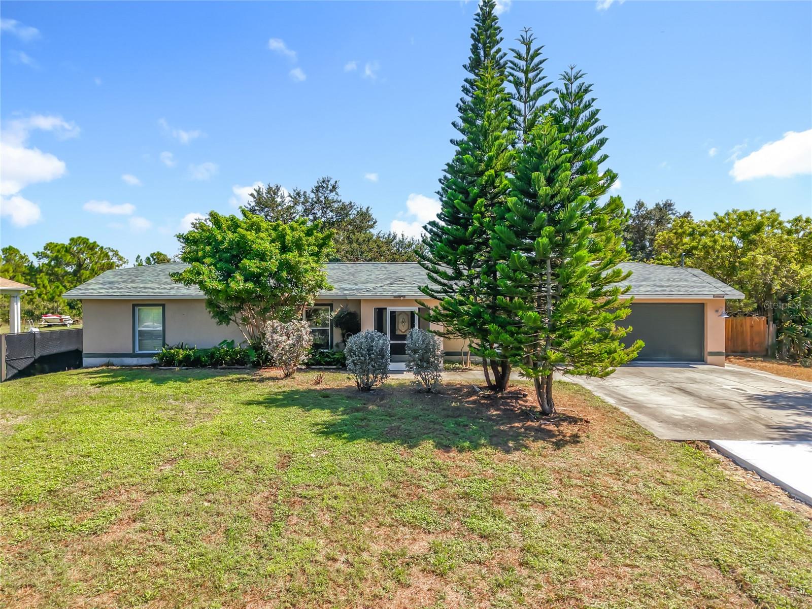 814 LINCOLN AVE, LEHIGH ACRES, FL, 33972