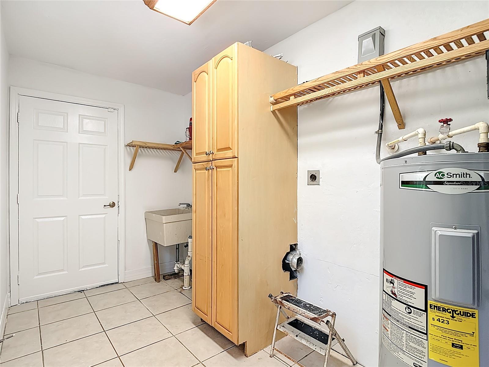 814 LINCOLN AVE, LEHIGH ACRES, FL, 33972