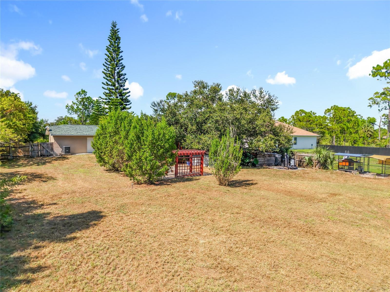 814 LINCOLN AVE, LEHIGH ACRES, FL, 33972