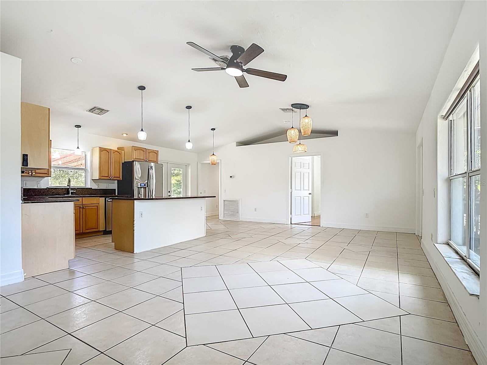 814 LINCOLN AVE, LEHIGH ACRES, FL, 33972