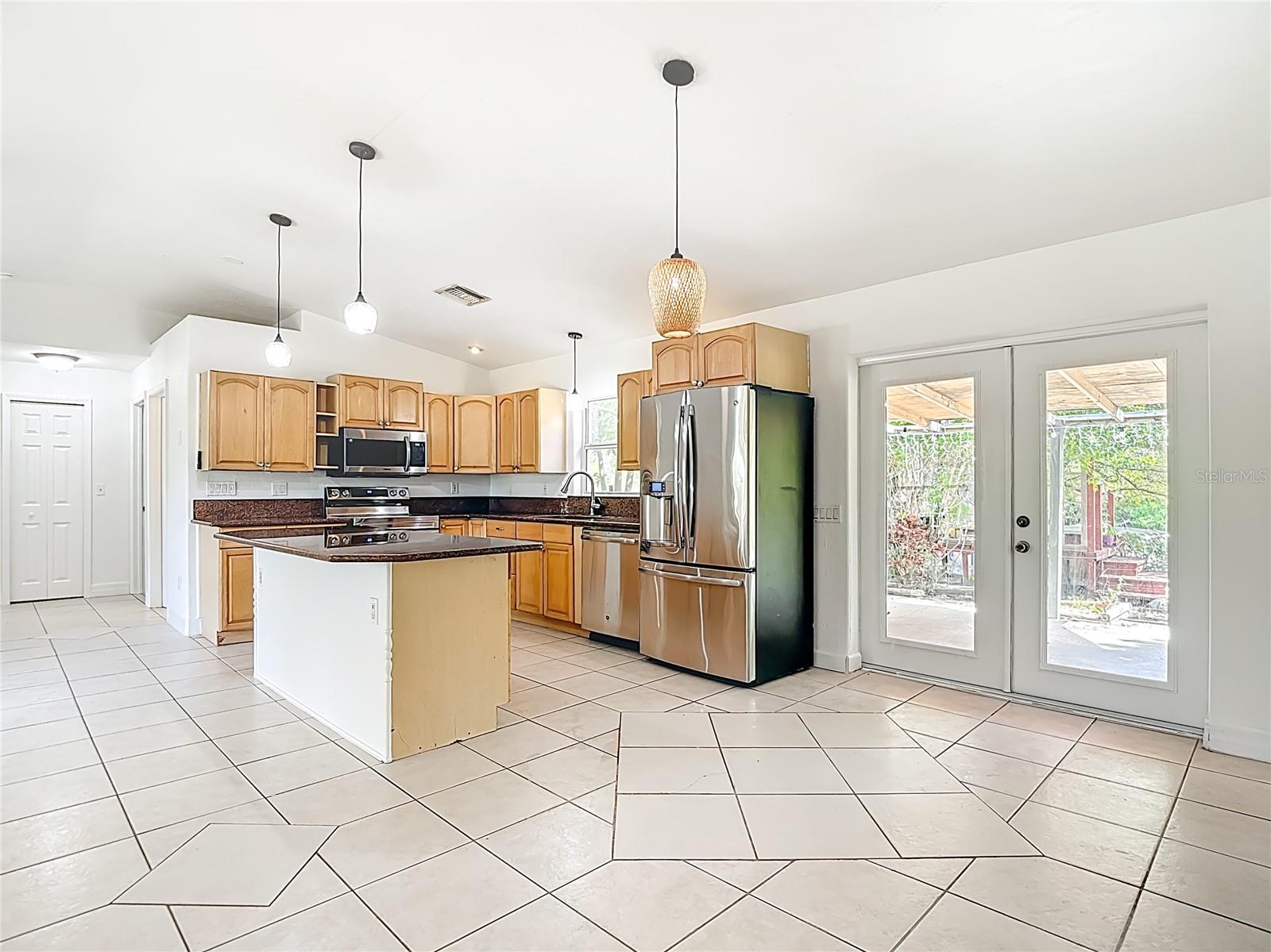 814 LINCOLN AVE, LEHIGH ACRES, FL, 33972