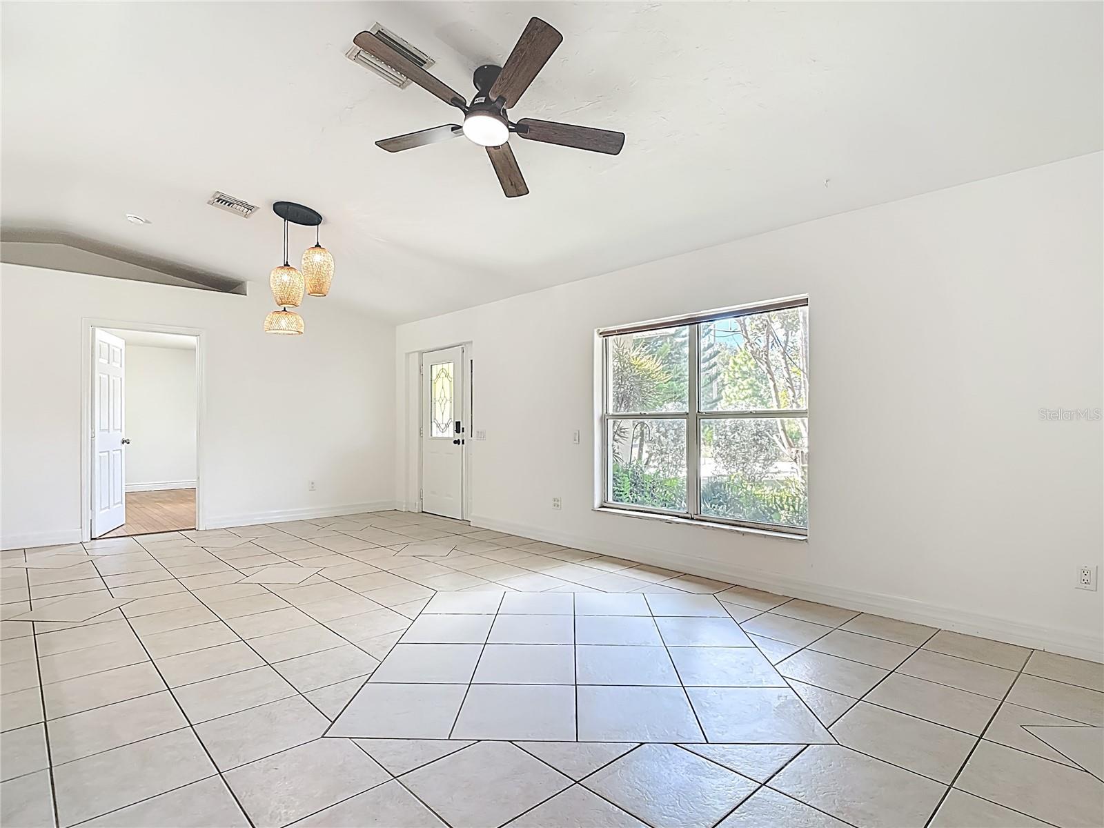 814 LINCOLN AVE, LEHIGH ACRES, FL, 33972