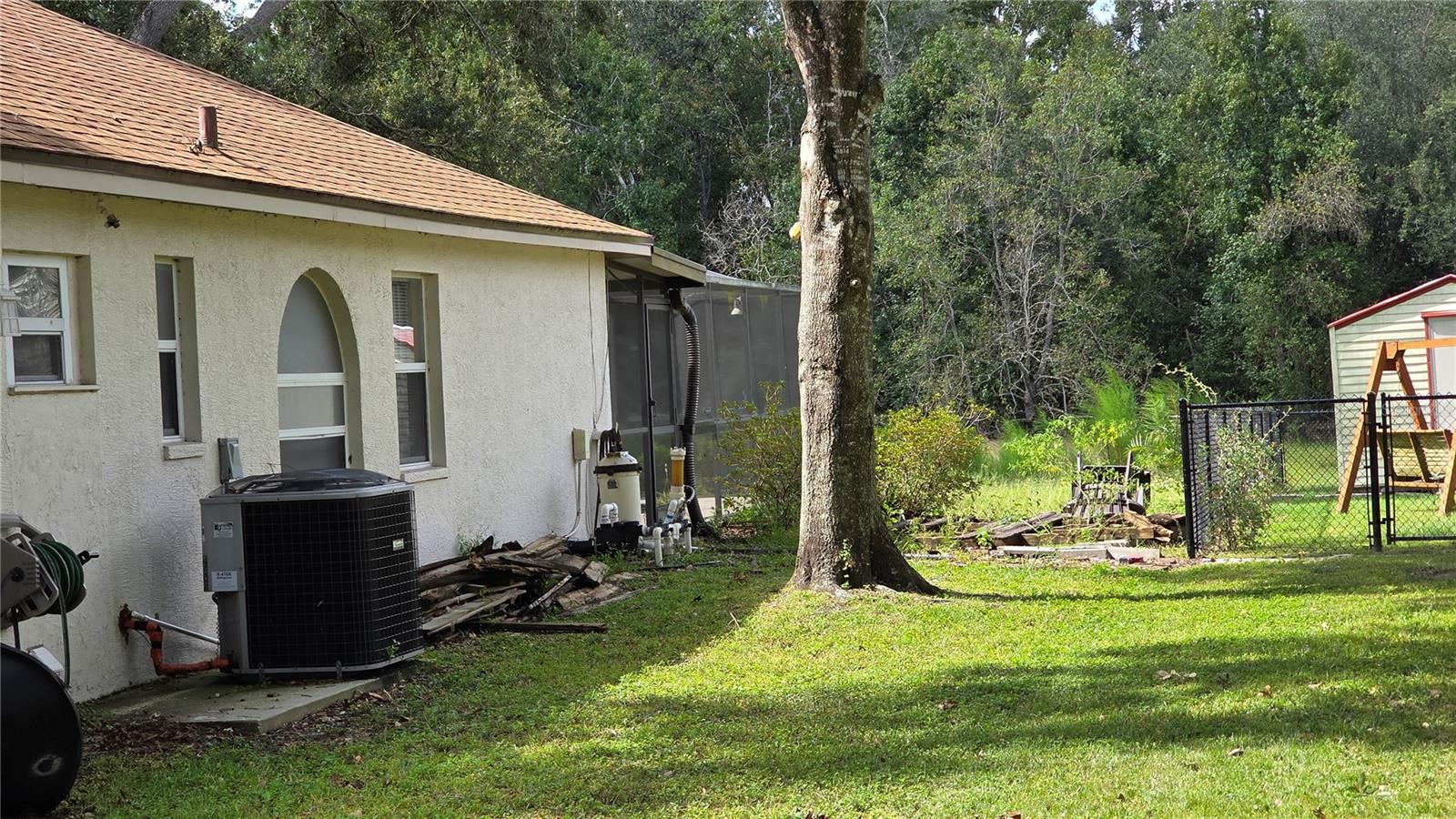 24195 LANDING DR, LUTZ, FL, 33559