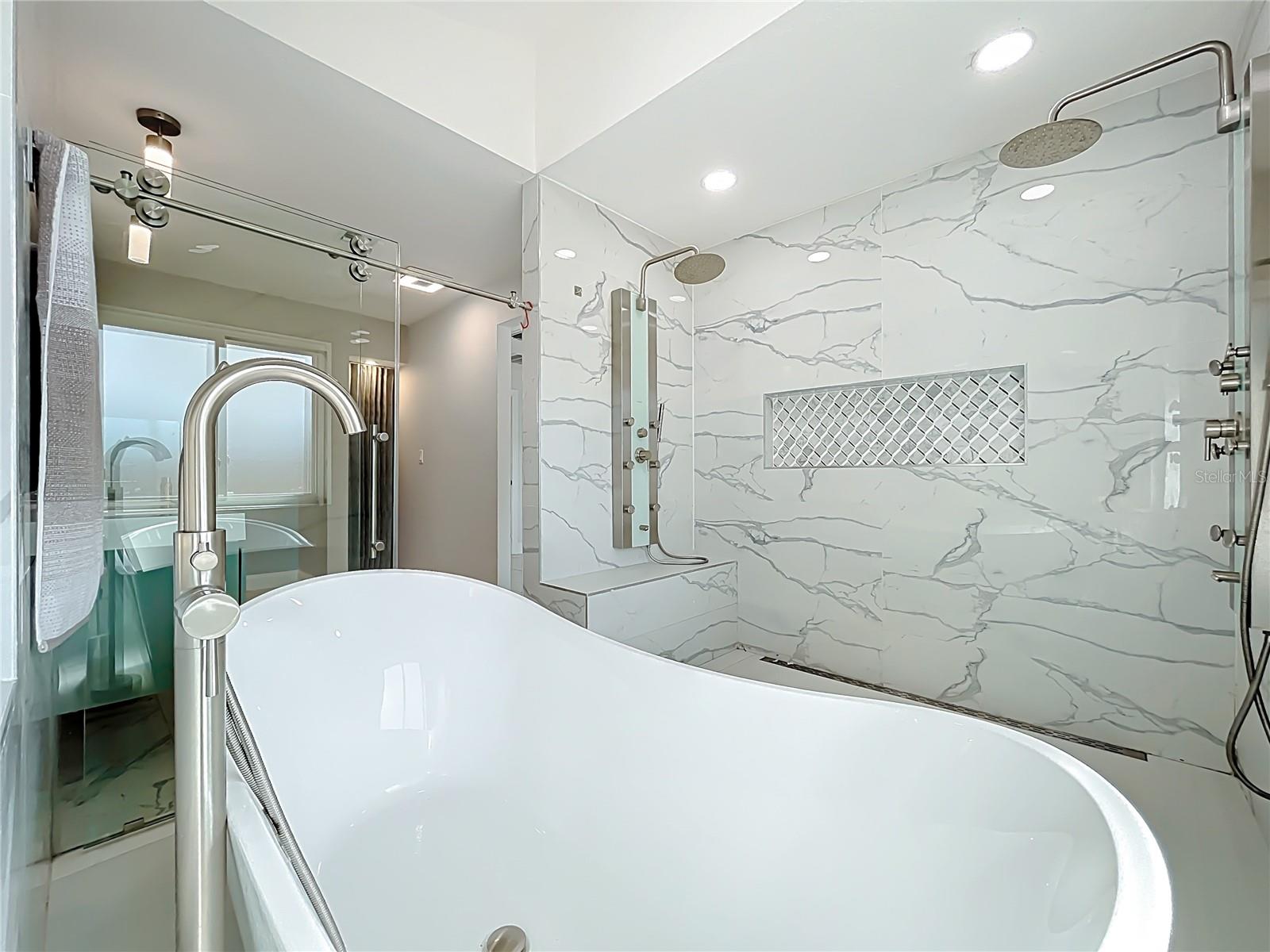 6220 MOUNT PLYMOUTH RD, APOPKA, FL, 32712