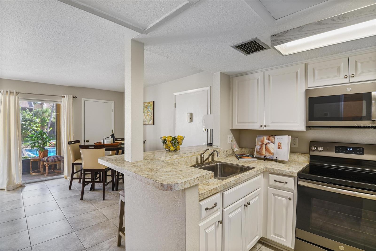 O6353665 Property Photo