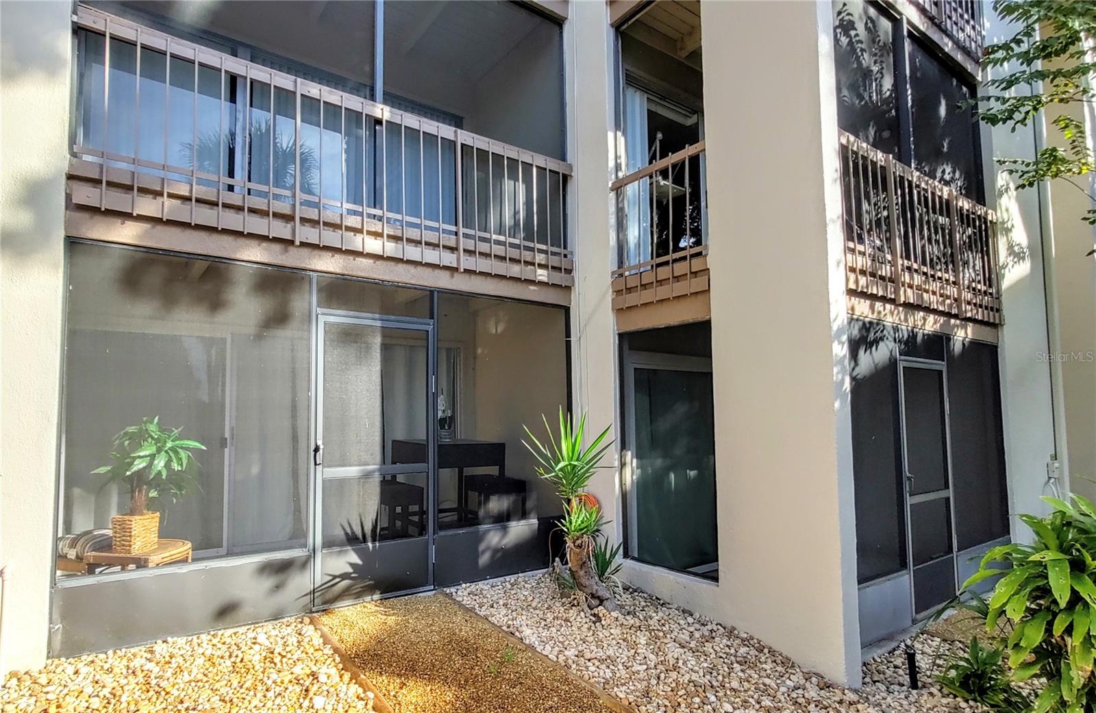 O6353665 Property Photo