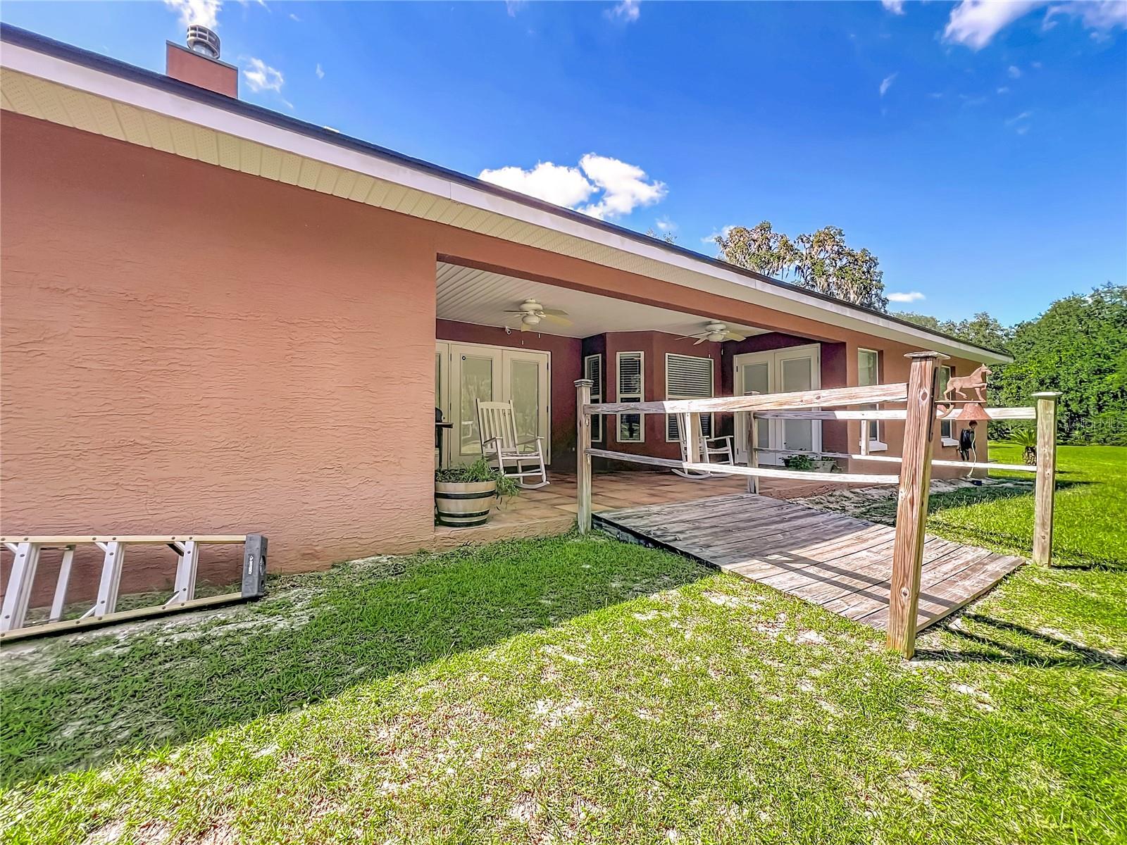 O6353666 Property Photo