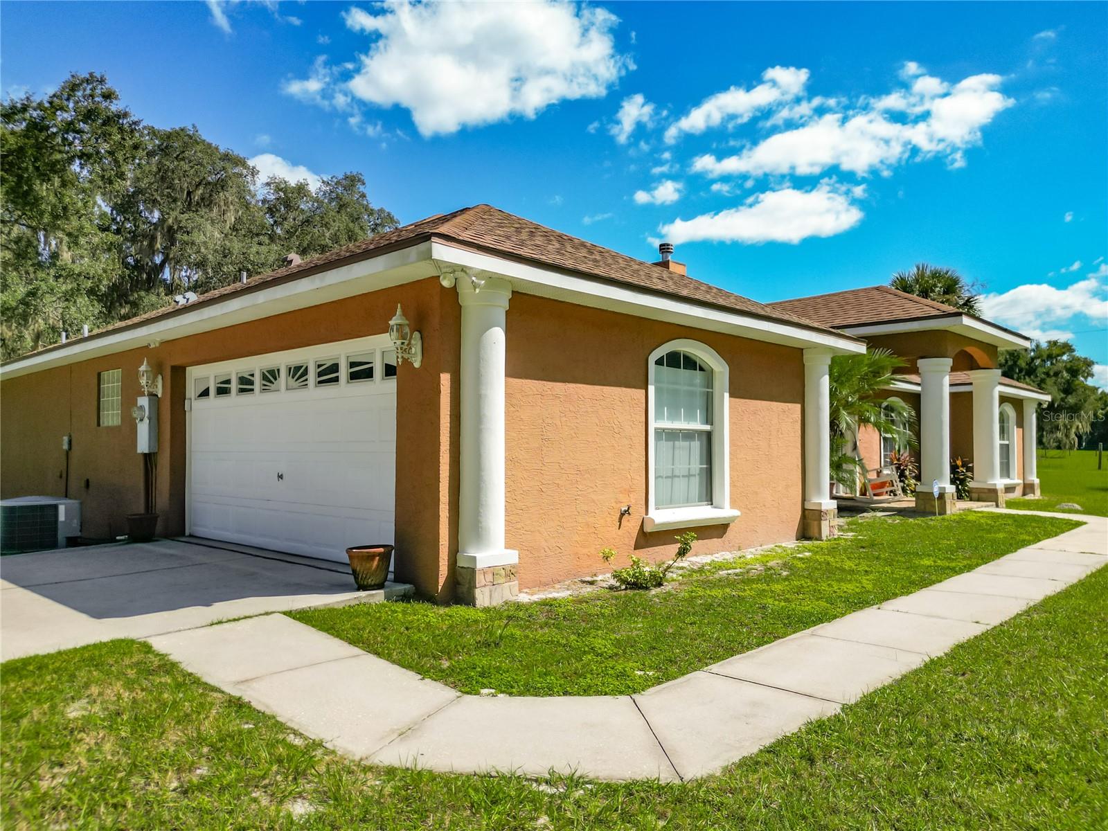 O6353666 Property Photo