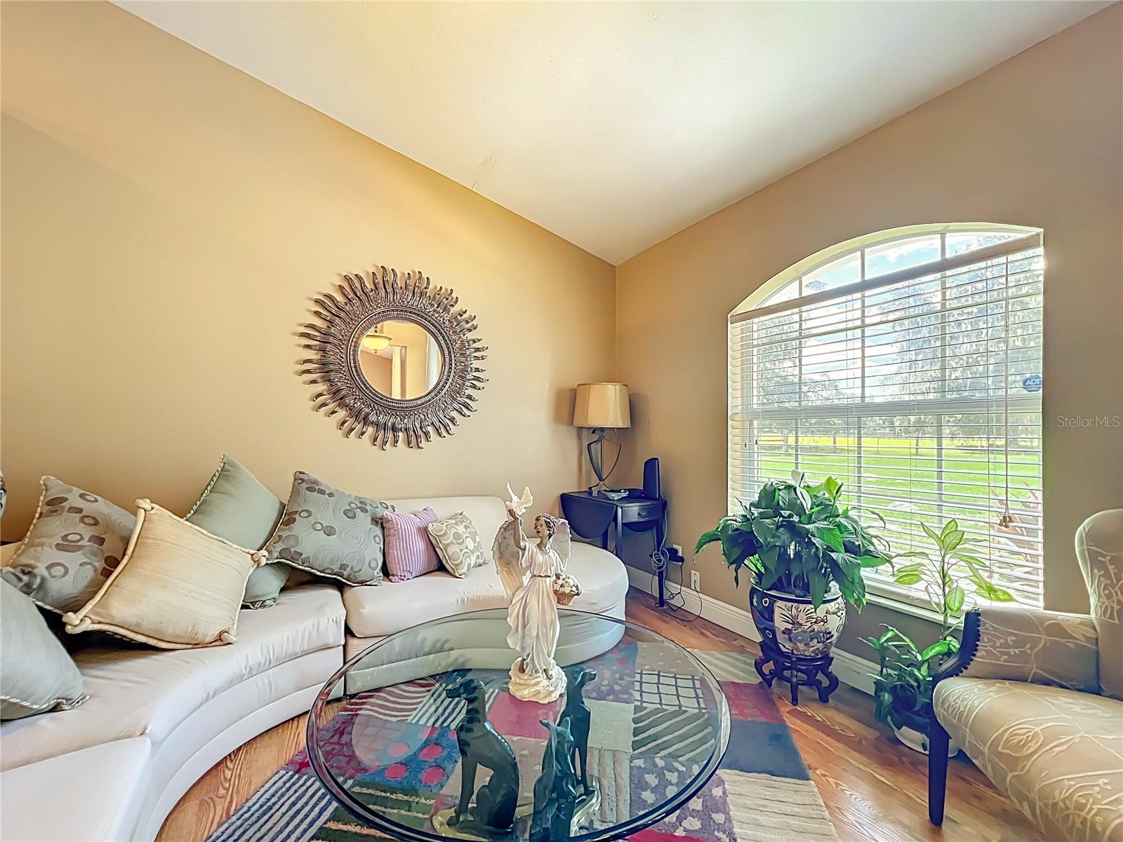 O6353666 Property Photo