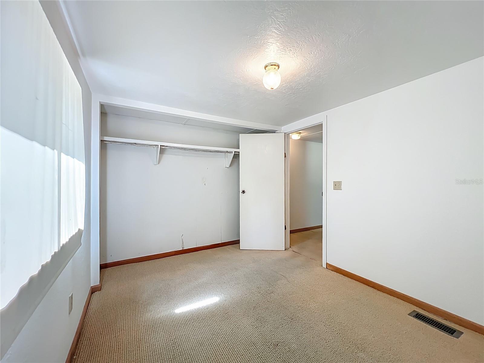 O6353666 Property Photo