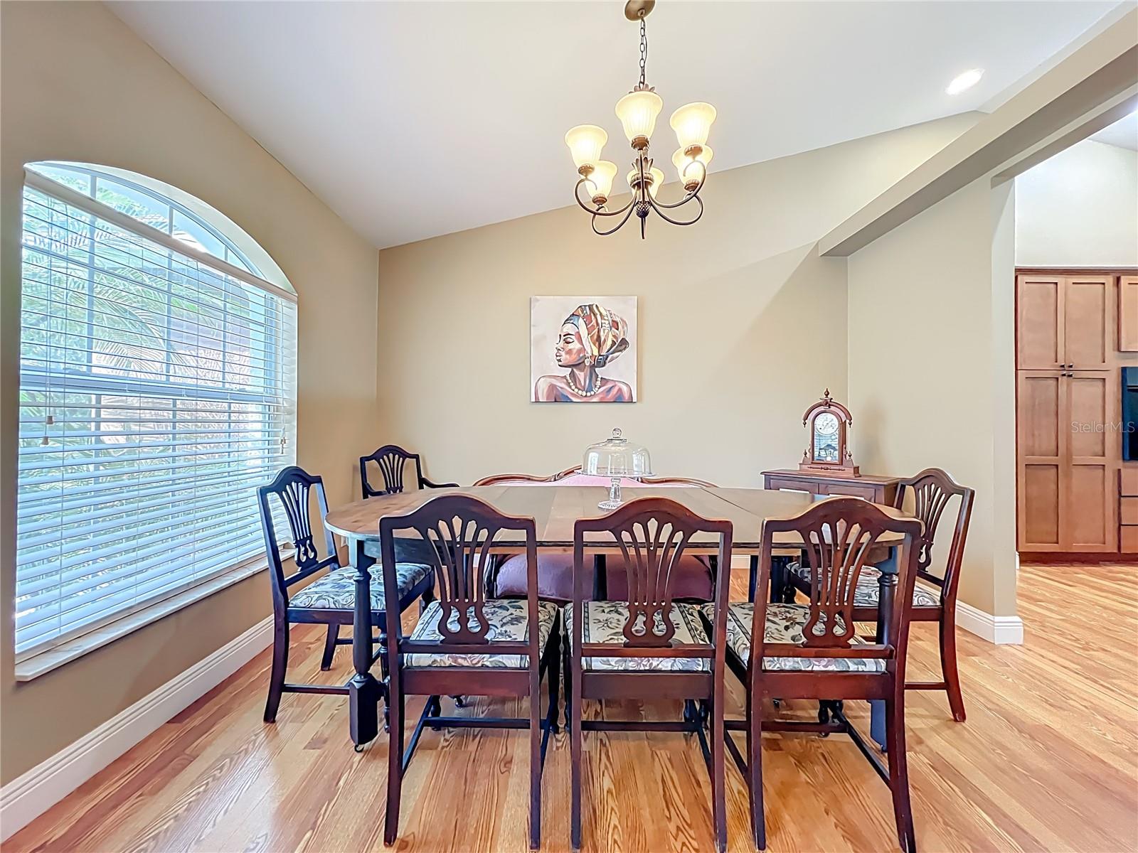 O6353666 Property Photo