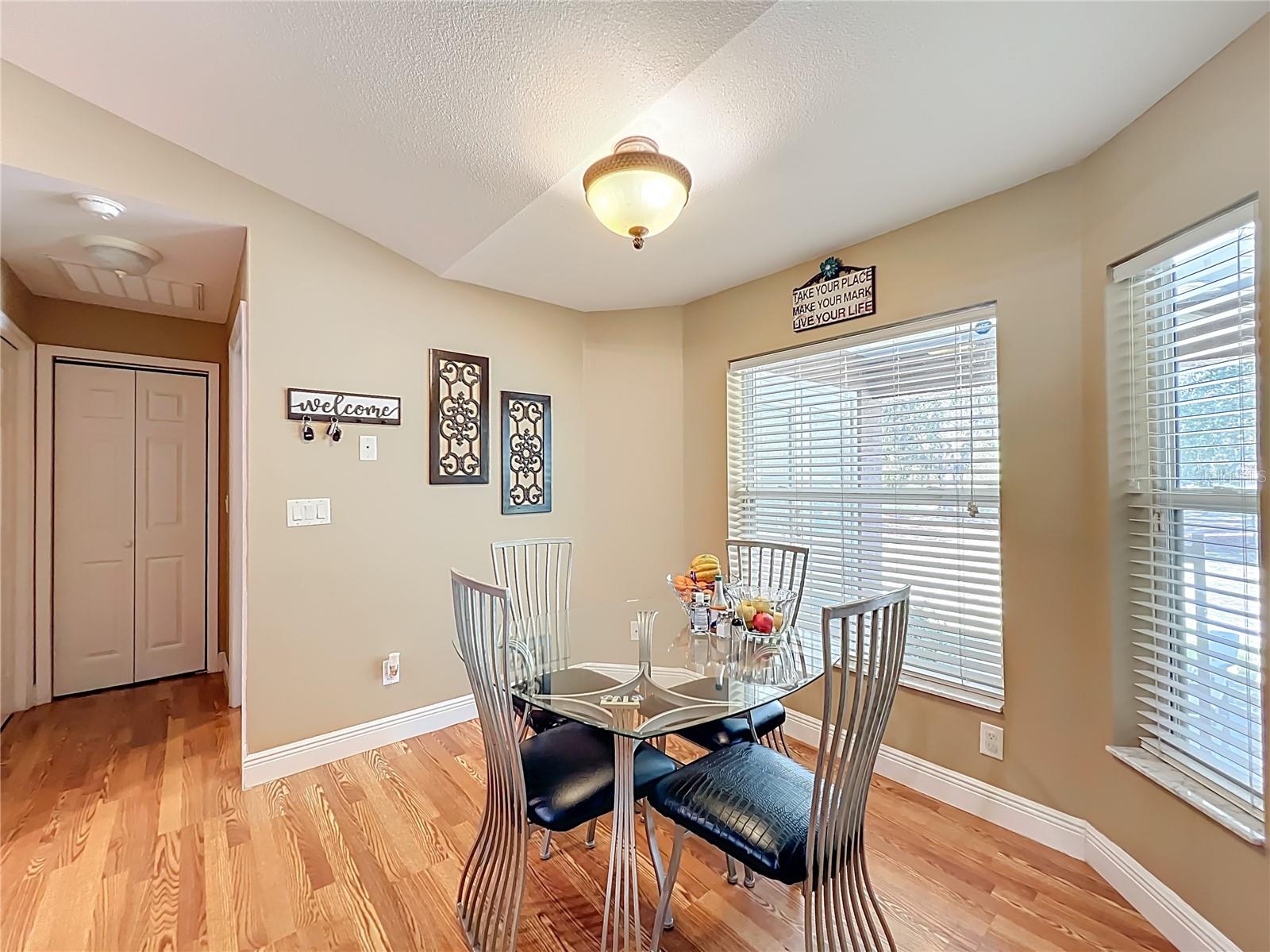 O6353666 Property Photo