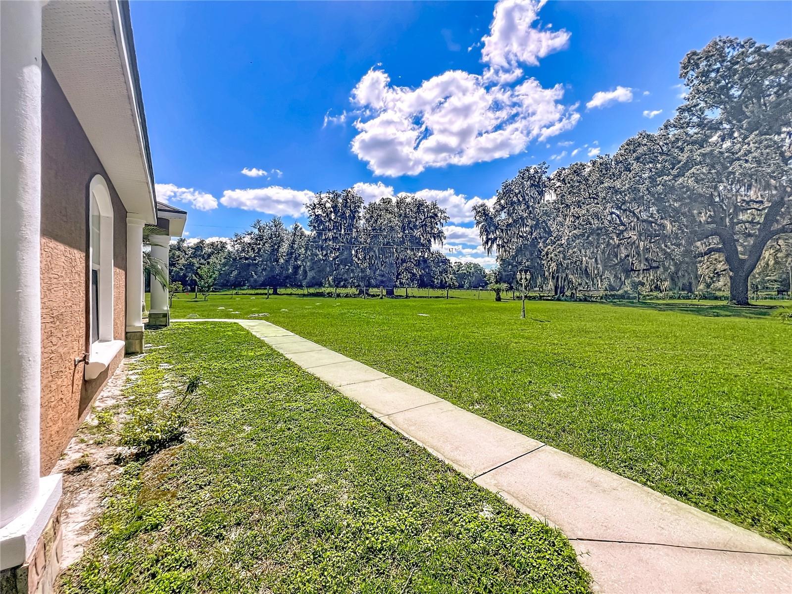 O6353666 Property Photo