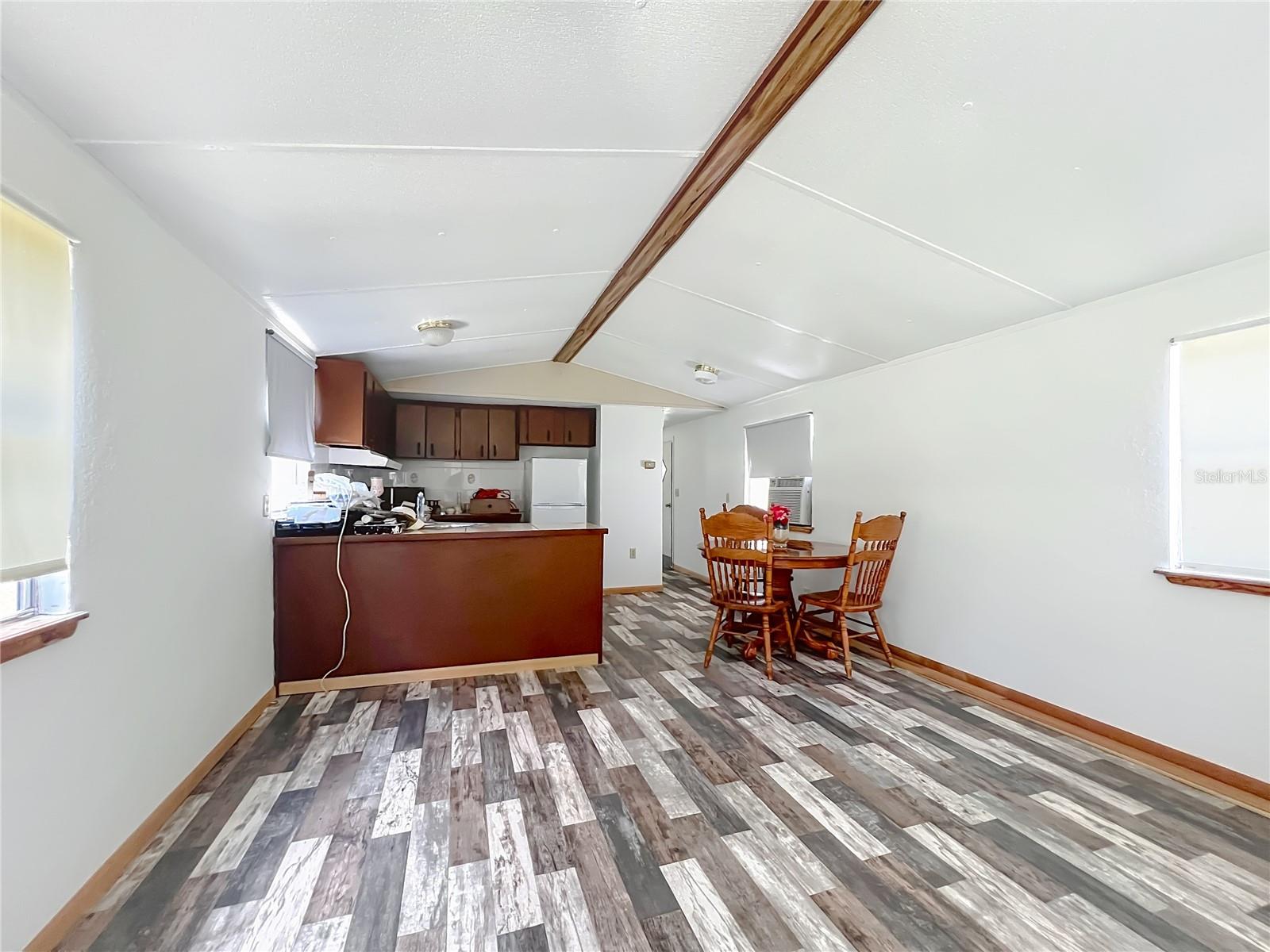 O6353666 Property Photo