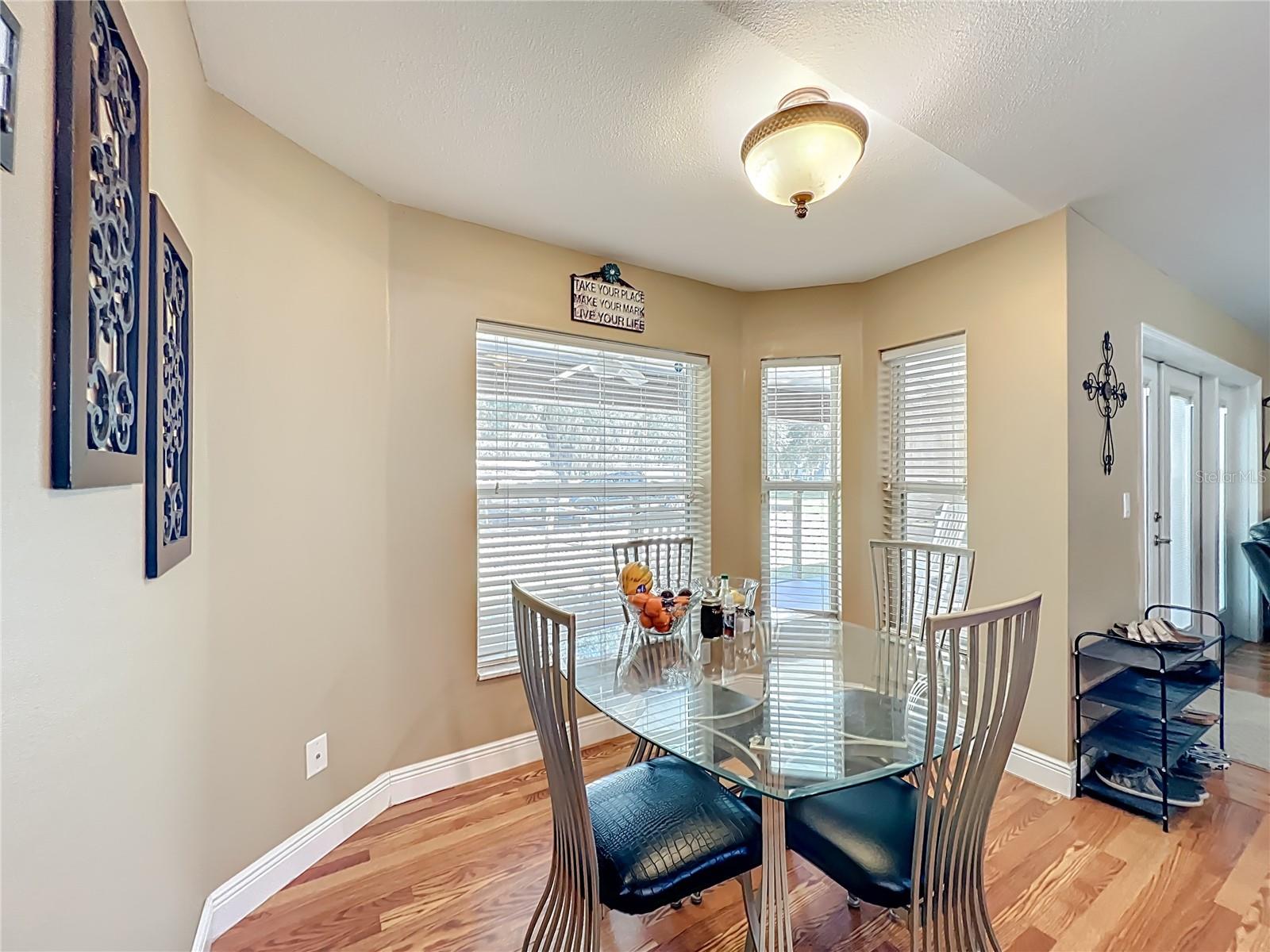 O6353666 Property Photo