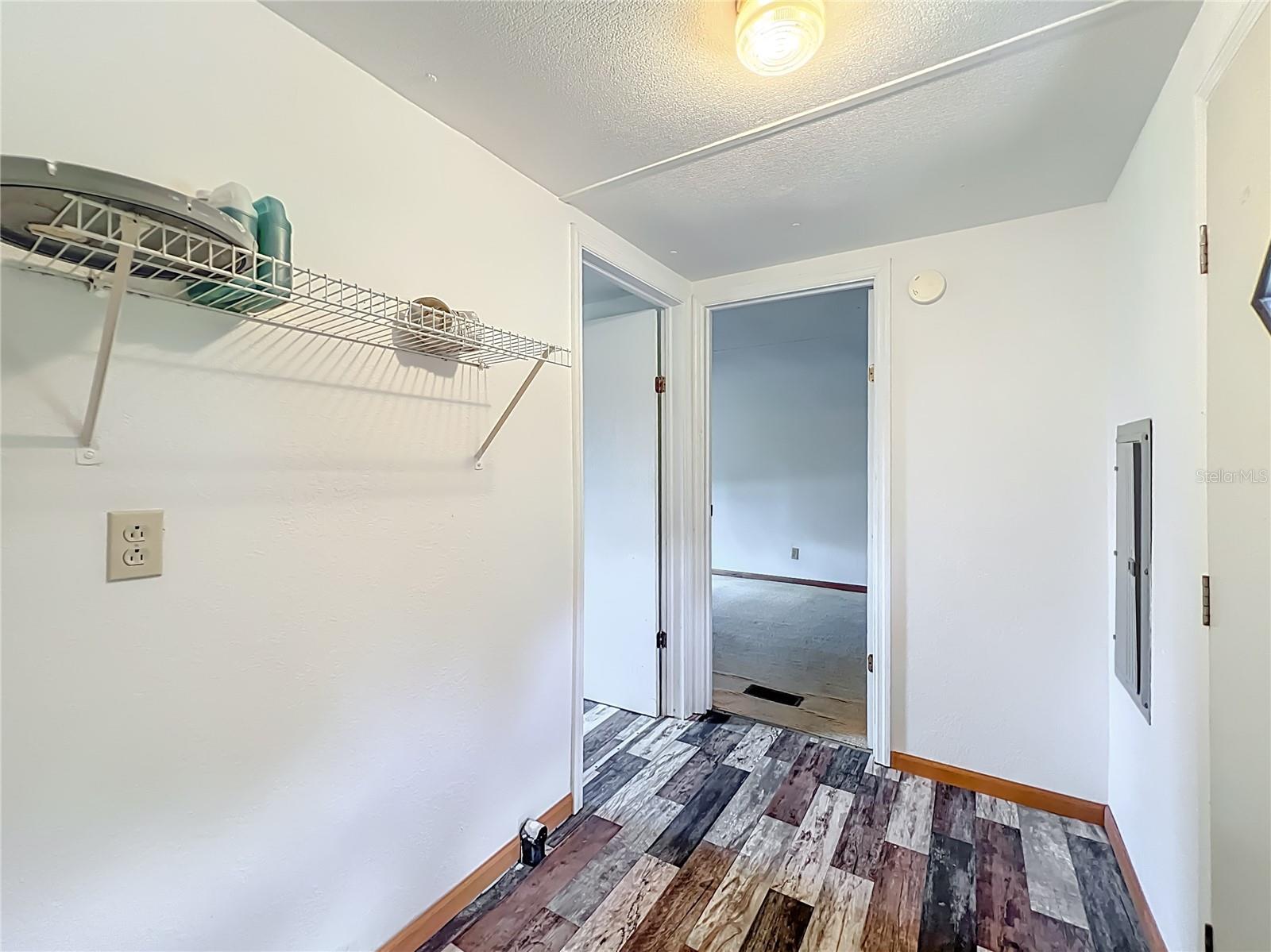 O6353666 Property Photo