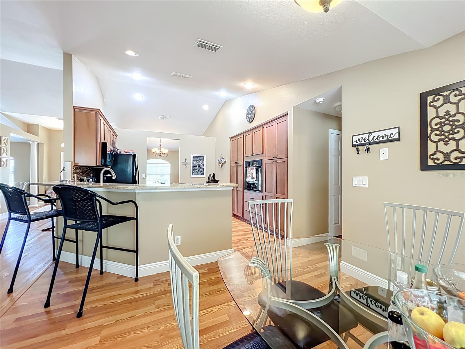 O6353666 Property Photo