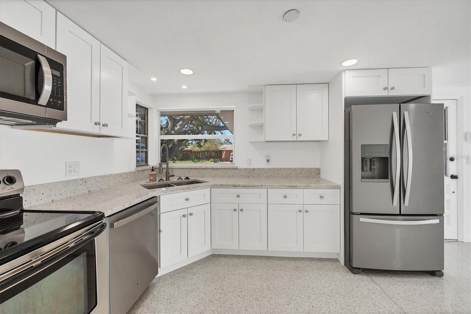 6711 S LOCKWOOD RIDGE RD, SARASOTA, FL, 34231