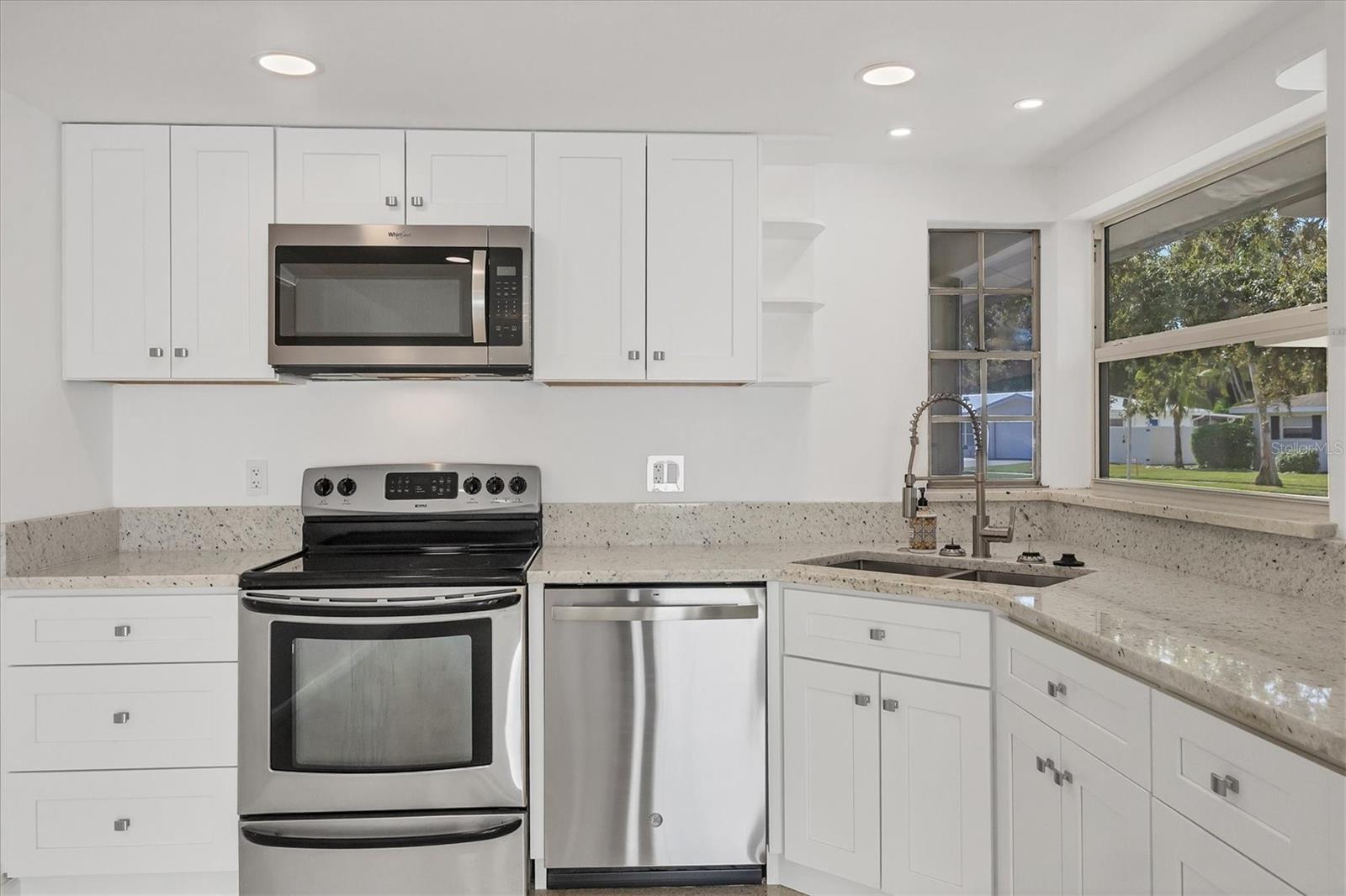 6711 S LOCKWOOD RIDGE RD, SARASOTA, FL, 34231