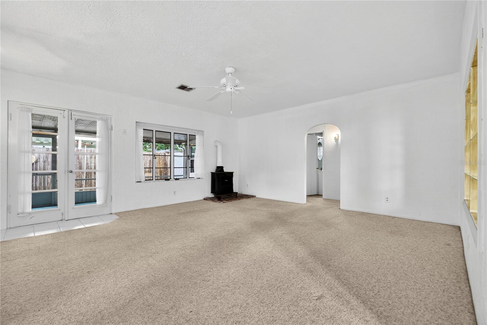 403 E JOHNSON AVE, LAKE WALES, FL, 33853