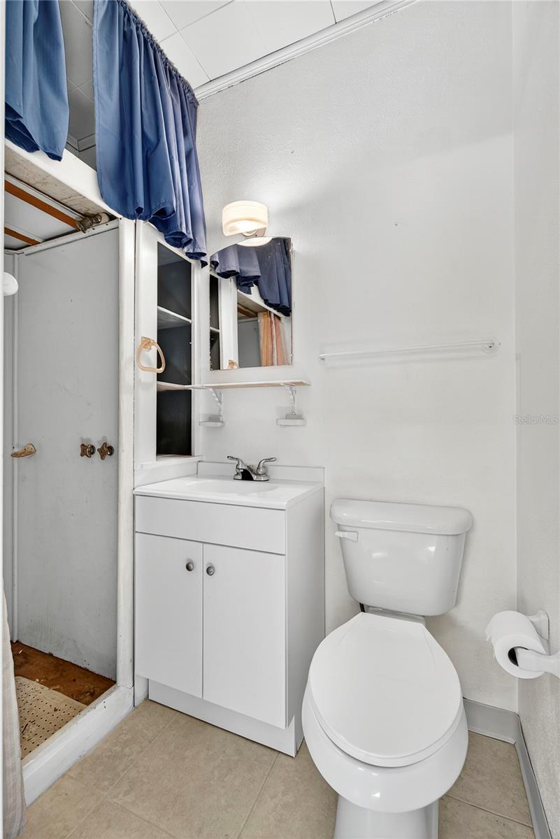 403 E JOHNSON AVE, LAKE WALES, FL, 33853