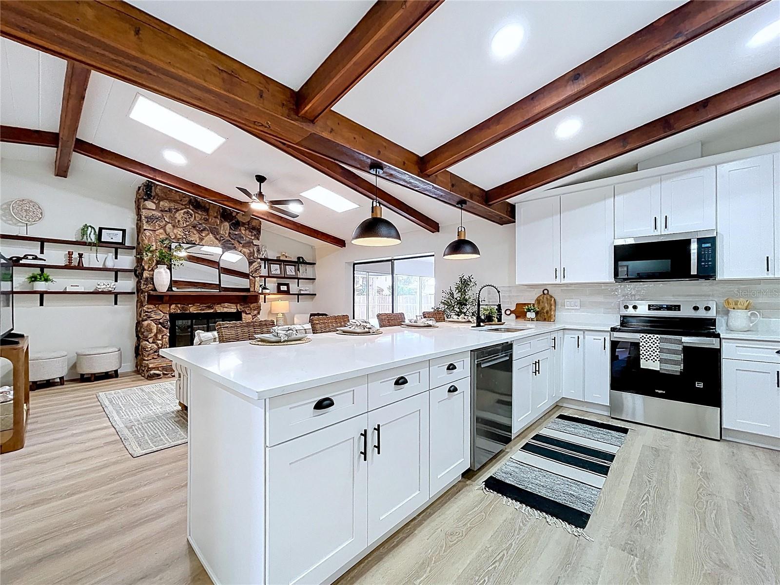 8267 NORWOOD RD, SEMINOLE, FL, 33777