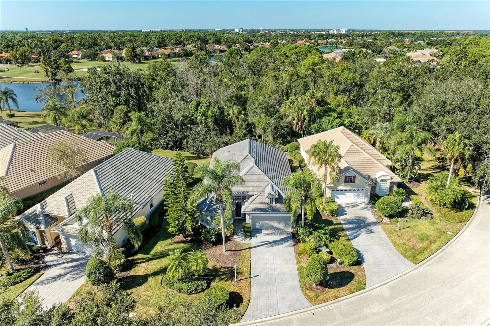 6710 PEBBLE BEACH WAY, LAKEWOOD RANCH, FL, 34202