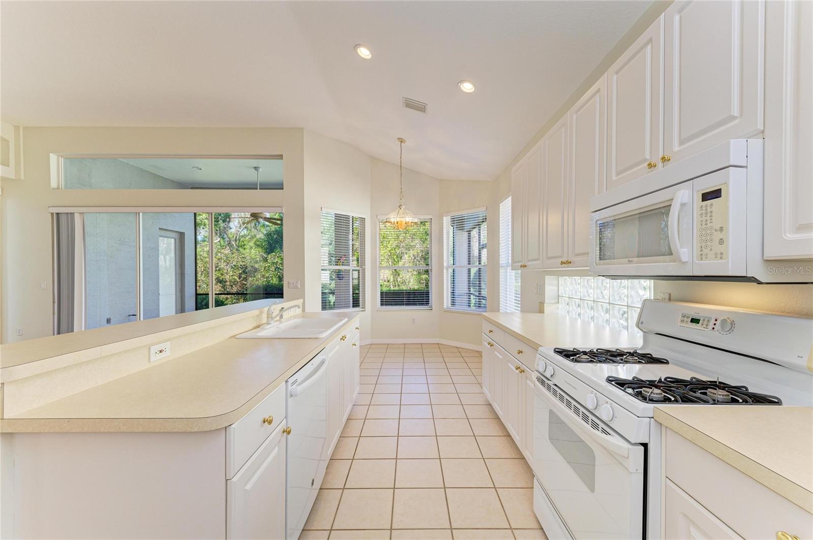 6710 PEBBLE BEACH WAY, LAKEWOOD RANCH, FL, 34202