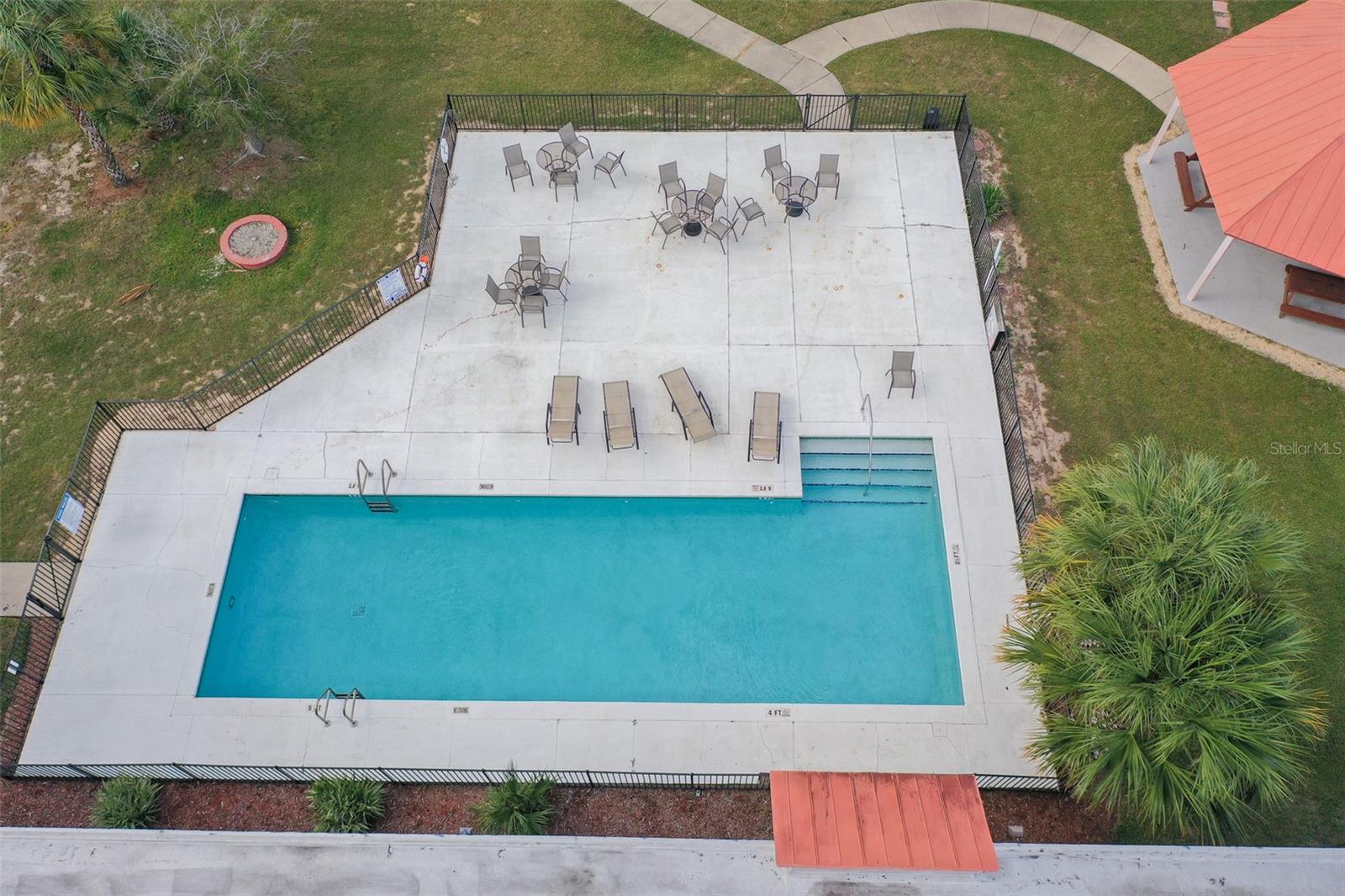 P4936737 Property Photo