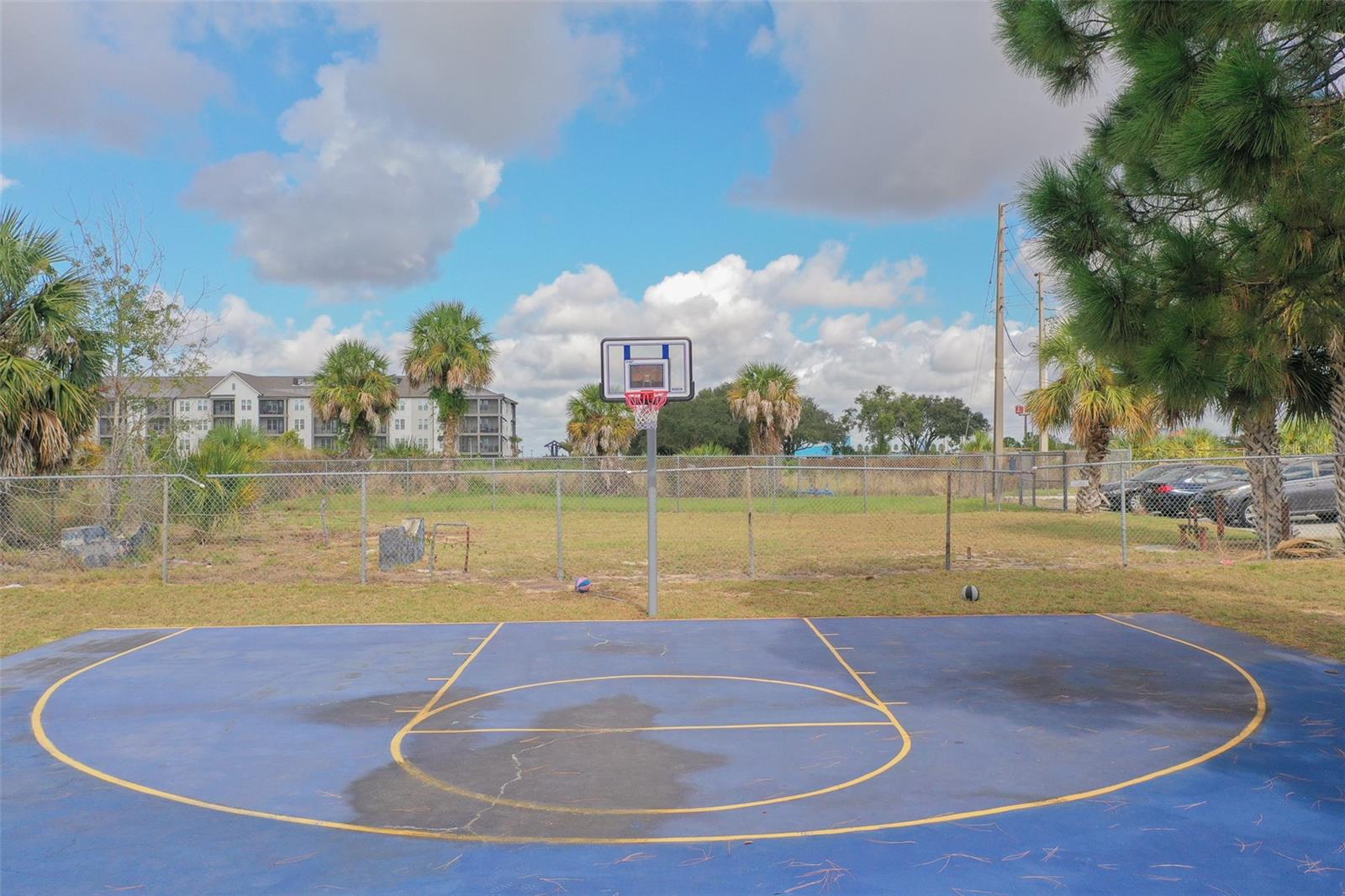 P4936737 Property Photo