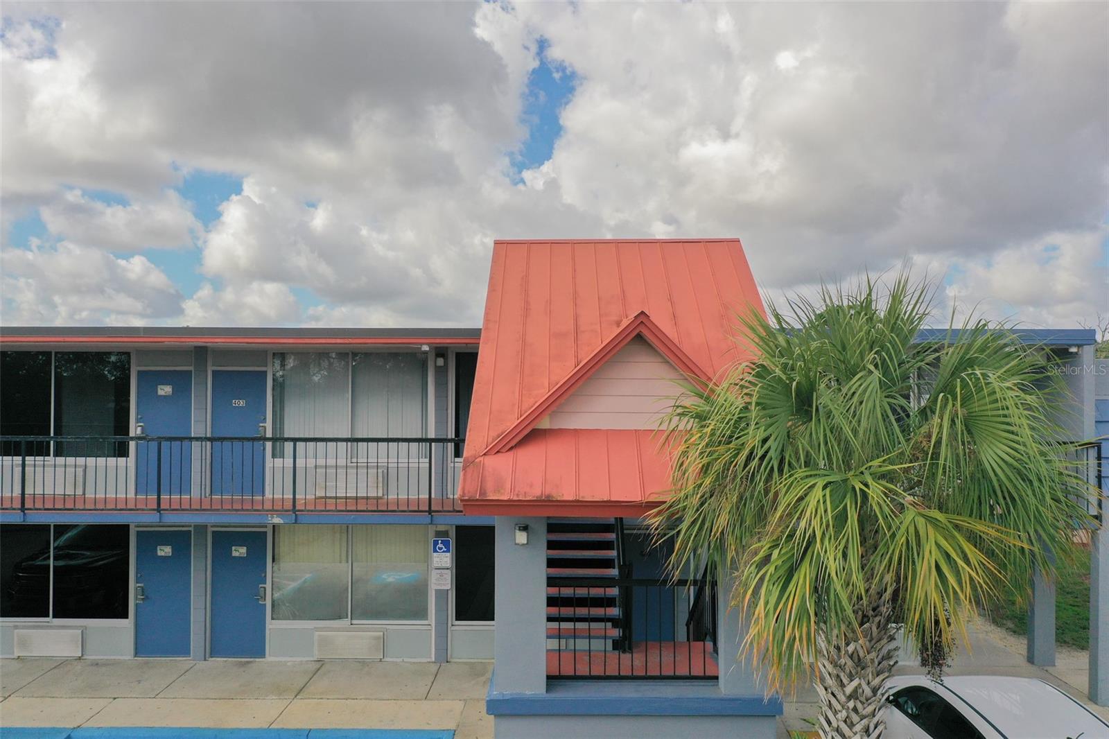 P4936737 Property Photo