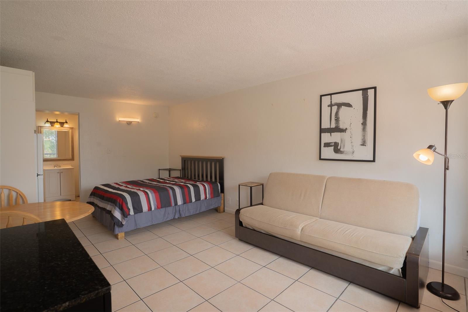 P4936737 Property Photo