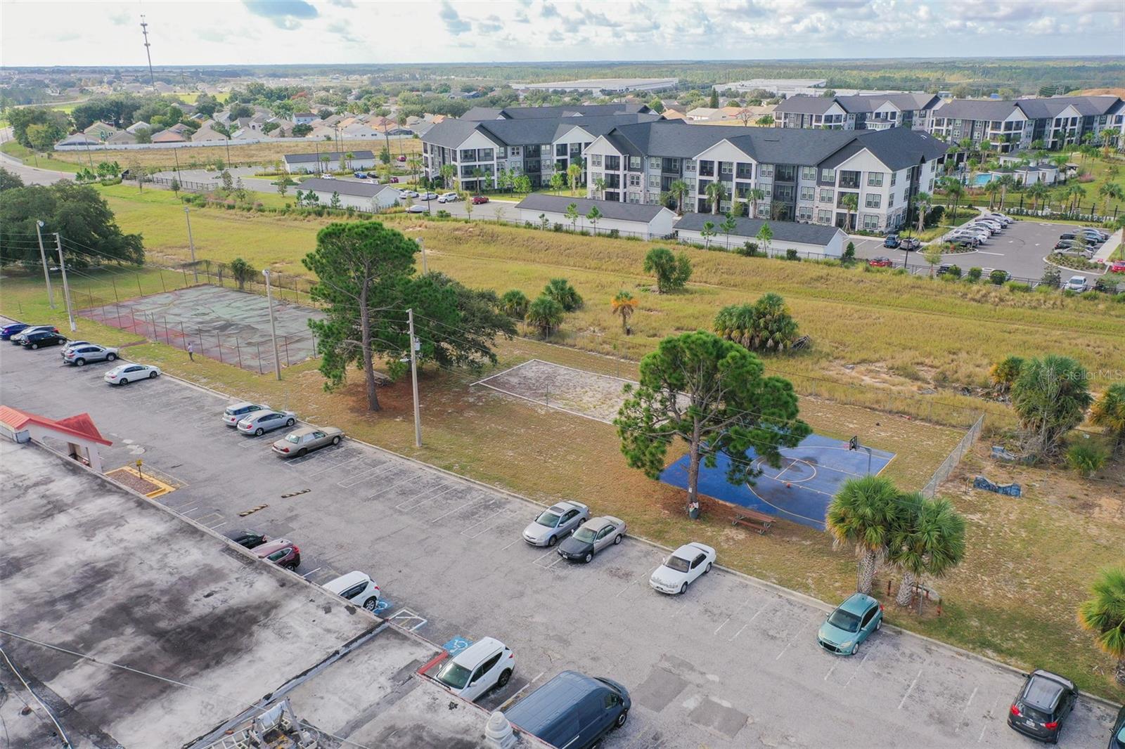 P4936737 Property Photo