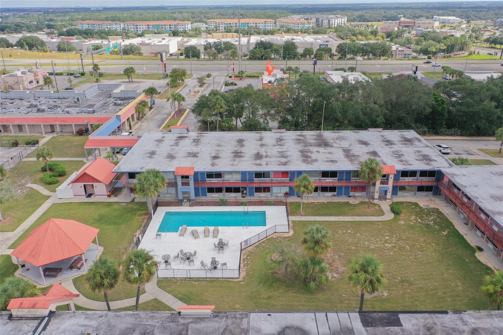 P4936737 Property Photo