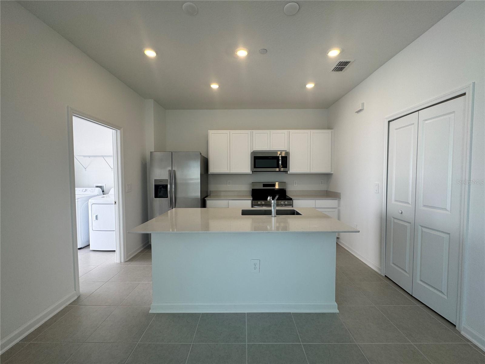 2286 WHITE BUFFALO ST, APOPKA, FL, 32703