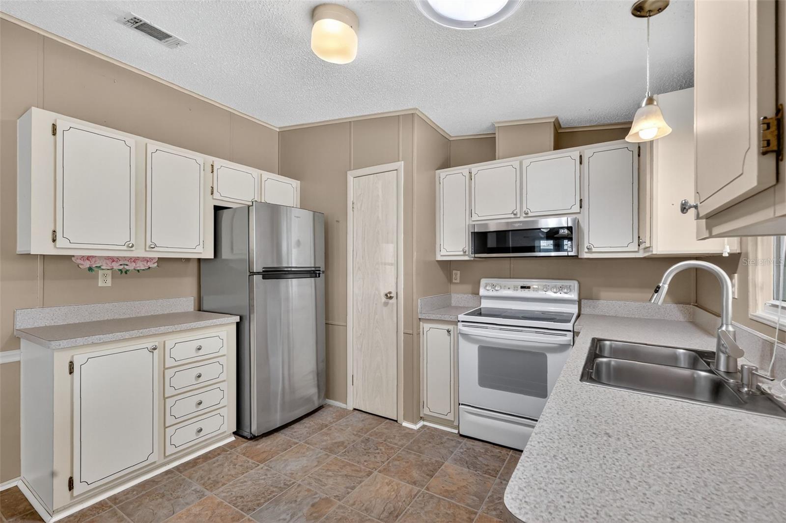 622 JENNIFER DR, THE VILLAGES, FL, 32159