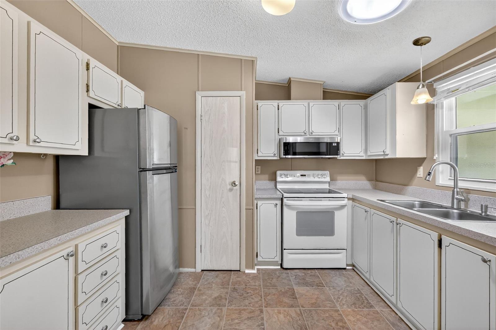 622 JENNIFER DR, THE VILLAGES, FL, 32159