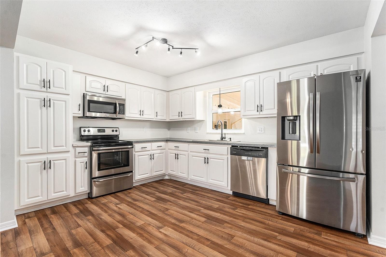 1109 BRYAN RD, BRANDON, FL, 33511