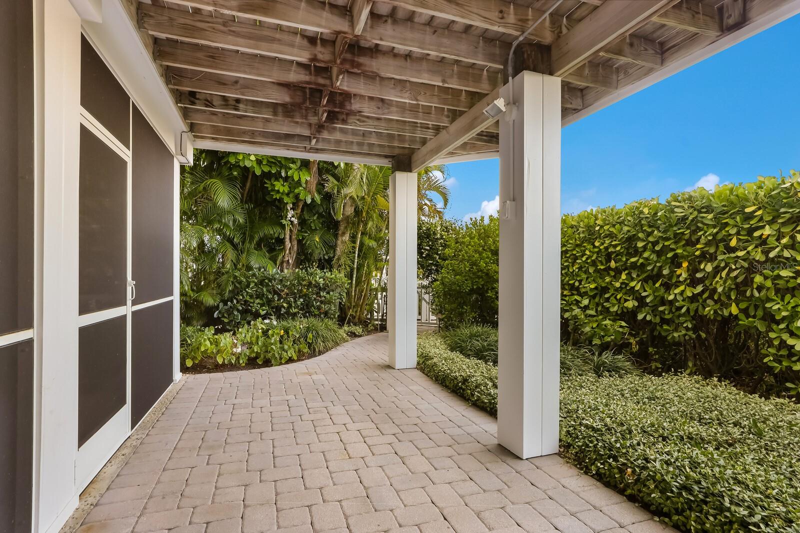 D6144328 Property Photo